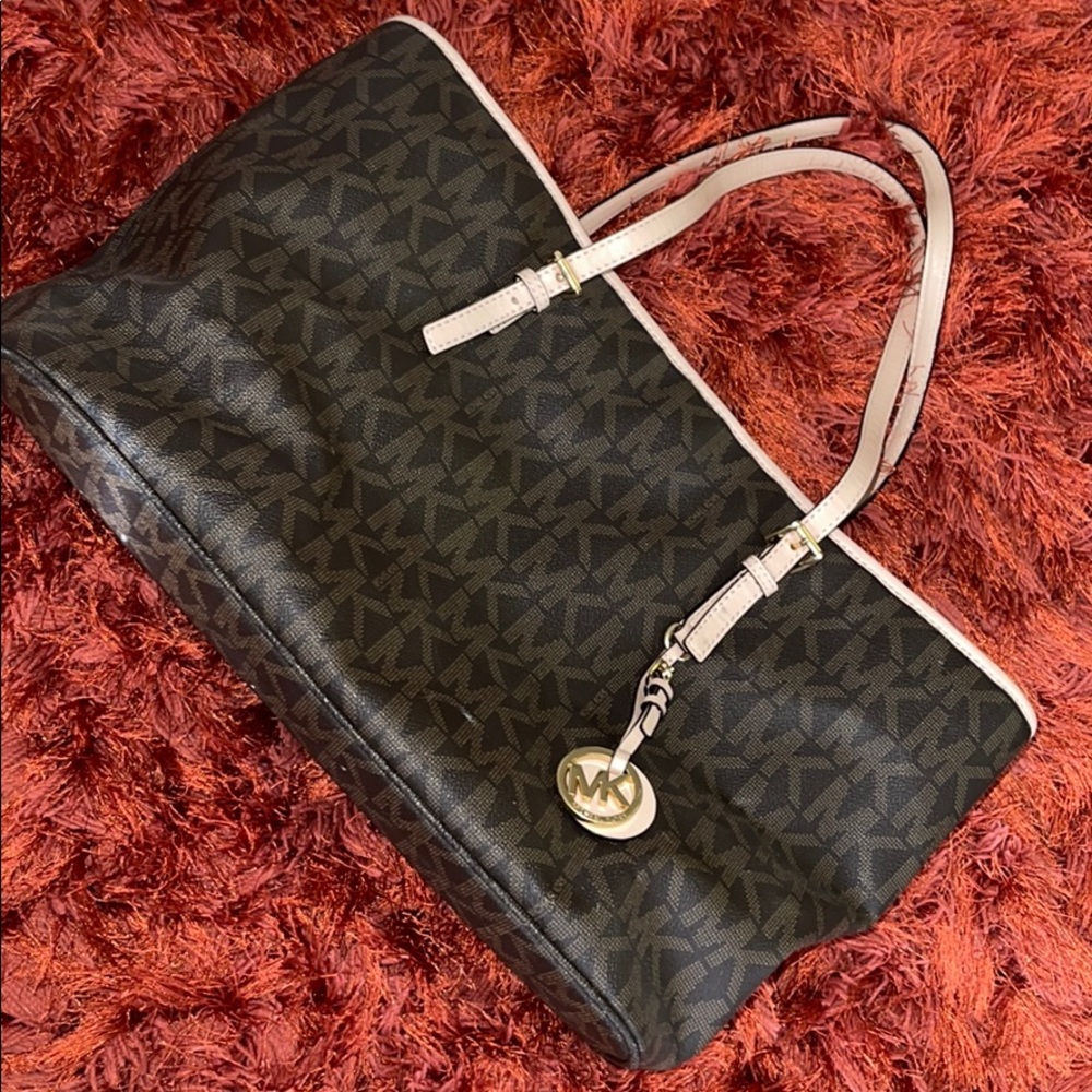 Michael Kors Jet Set Purse